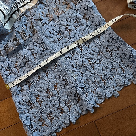 Zara Blue Floral Lace Blouse with Ruffle Trim - Picture 3 of 3